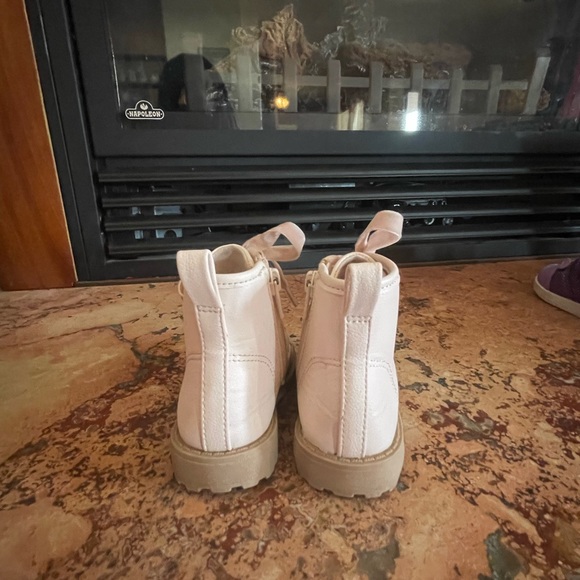 Wonder Nation Size 6 pink toddler water proof, winter boots - Picture 3 of 5